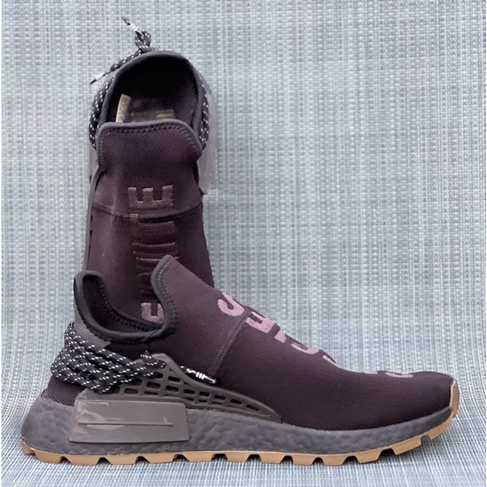 Pharrell adidas infante species